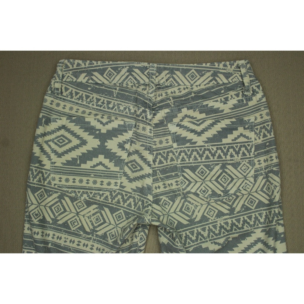 O2 Skinny Jeans Women's Size 25 Cream Gray Aztec Print Stretch Denim Made In USA
